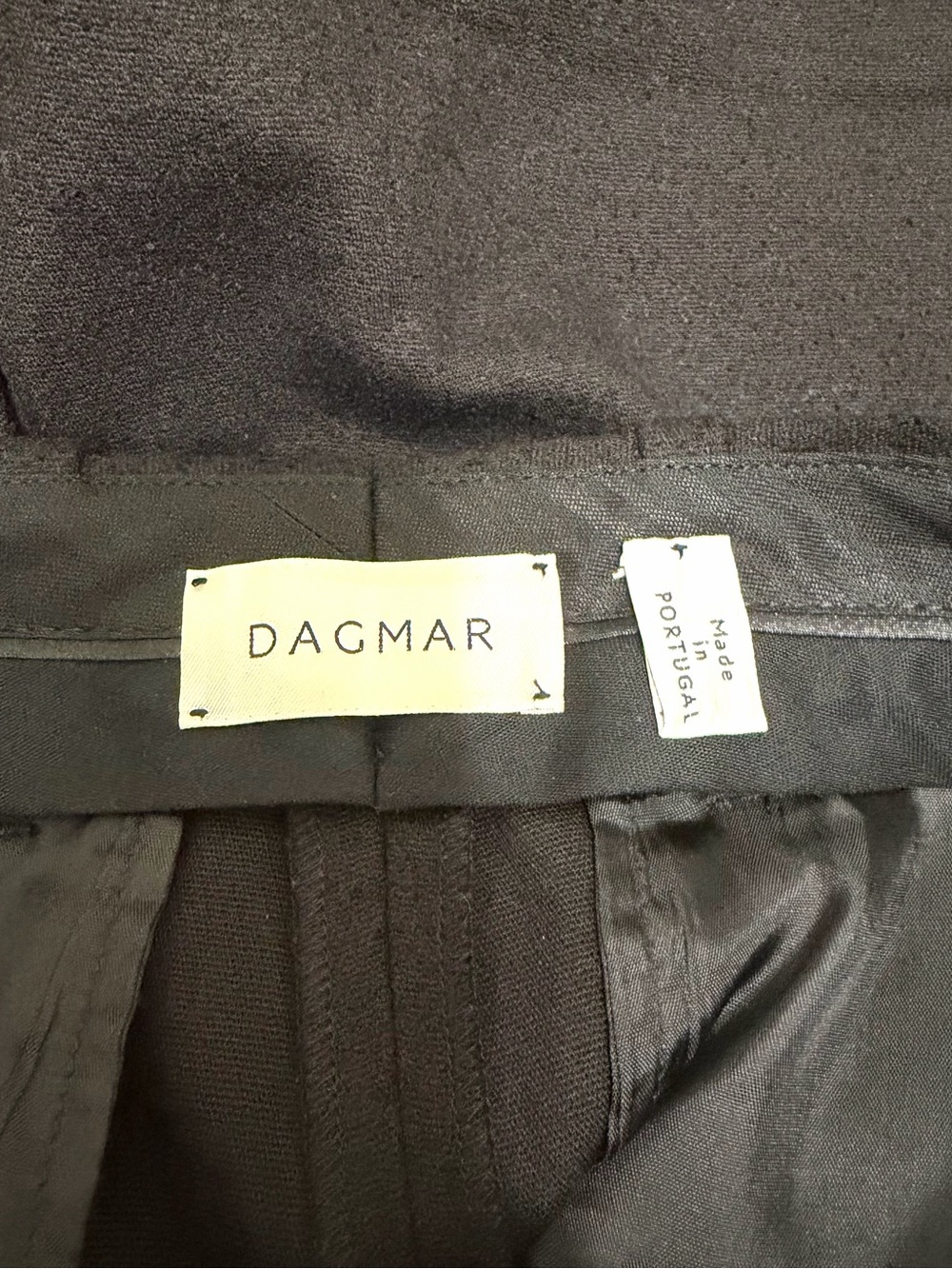 HOUSE OF DAGMAR Black Tailored Cotton Shorts Size 34 - Picture 6 of 6